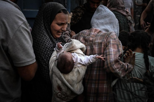 Preghiere dalla Palestina: i grandi ordinano di uccidere