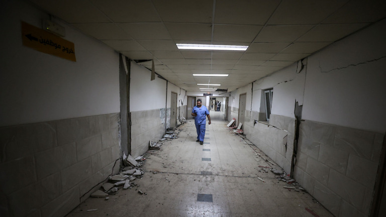 Nel genocidio di Israele a Gaza, i pazienti perdono non solo gli ospedali ma anche la propria storia clinica